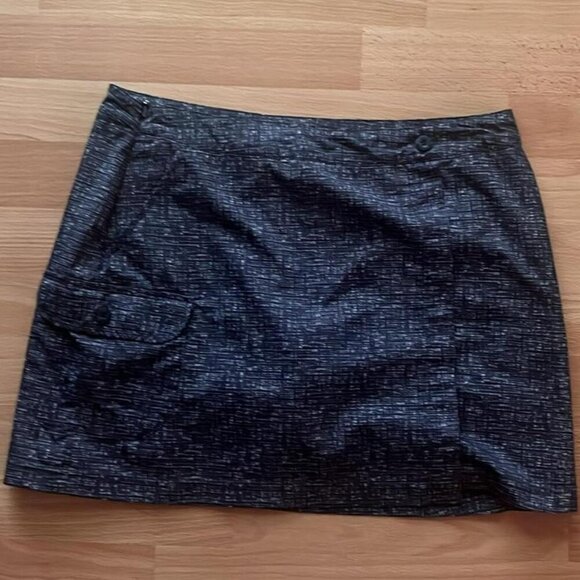๐พ Grey Athletic Gorpcore Utility Skort โ Size XS ๐พ - Picture 2 of 4